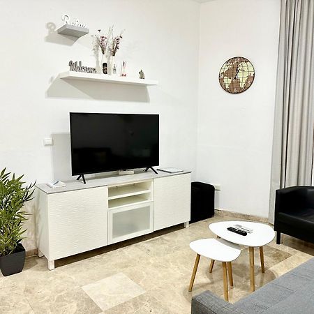 Apartamento Acogedor Y Moderno En Pleno Centro De Sevilla Con Parking Gratis ภายนอก รูปภาพ