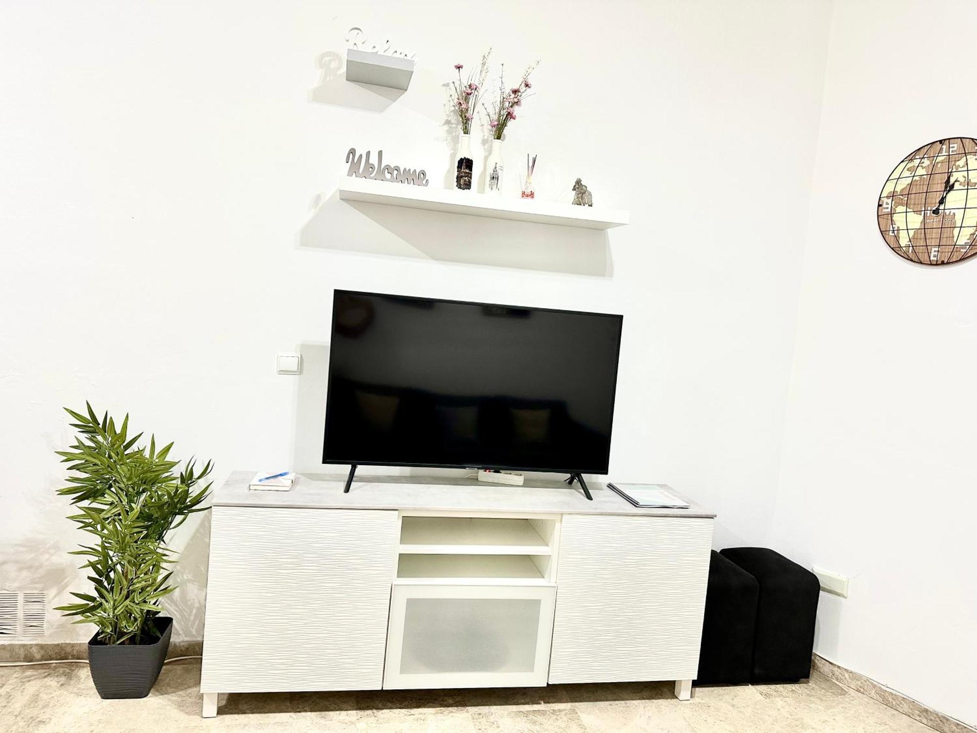 Apartamento Acogedor Y Moderno En Pleno Centro De Sevilla Con Parking Gratis ภายนอก รูปภาพ